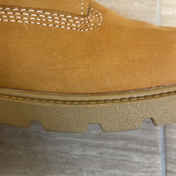 TIMBERLAND UEC Boys Size 2 Classic Waterproof Boots Wheat Lace-up non-marking - Picture 11 of 12